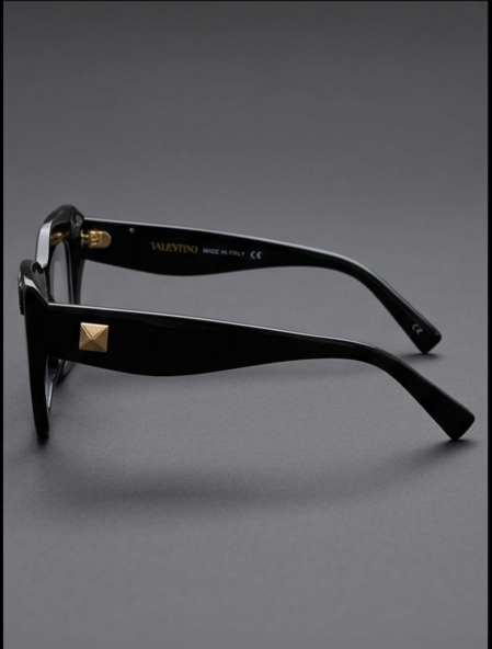 ￼ luxury black/golden glasses