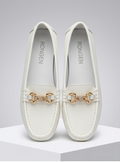 Flat shoes