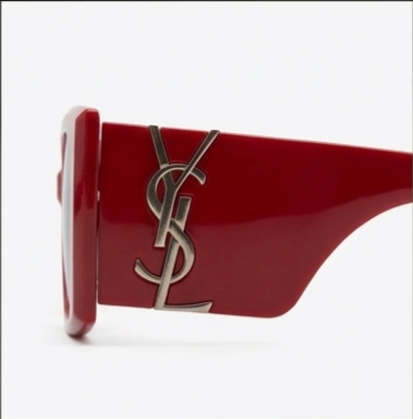 Luxurious Red glasses