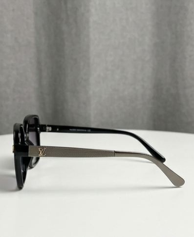 L&V Glasses