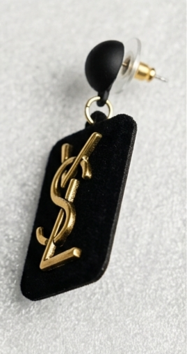 Black/golden luxurious Earrings