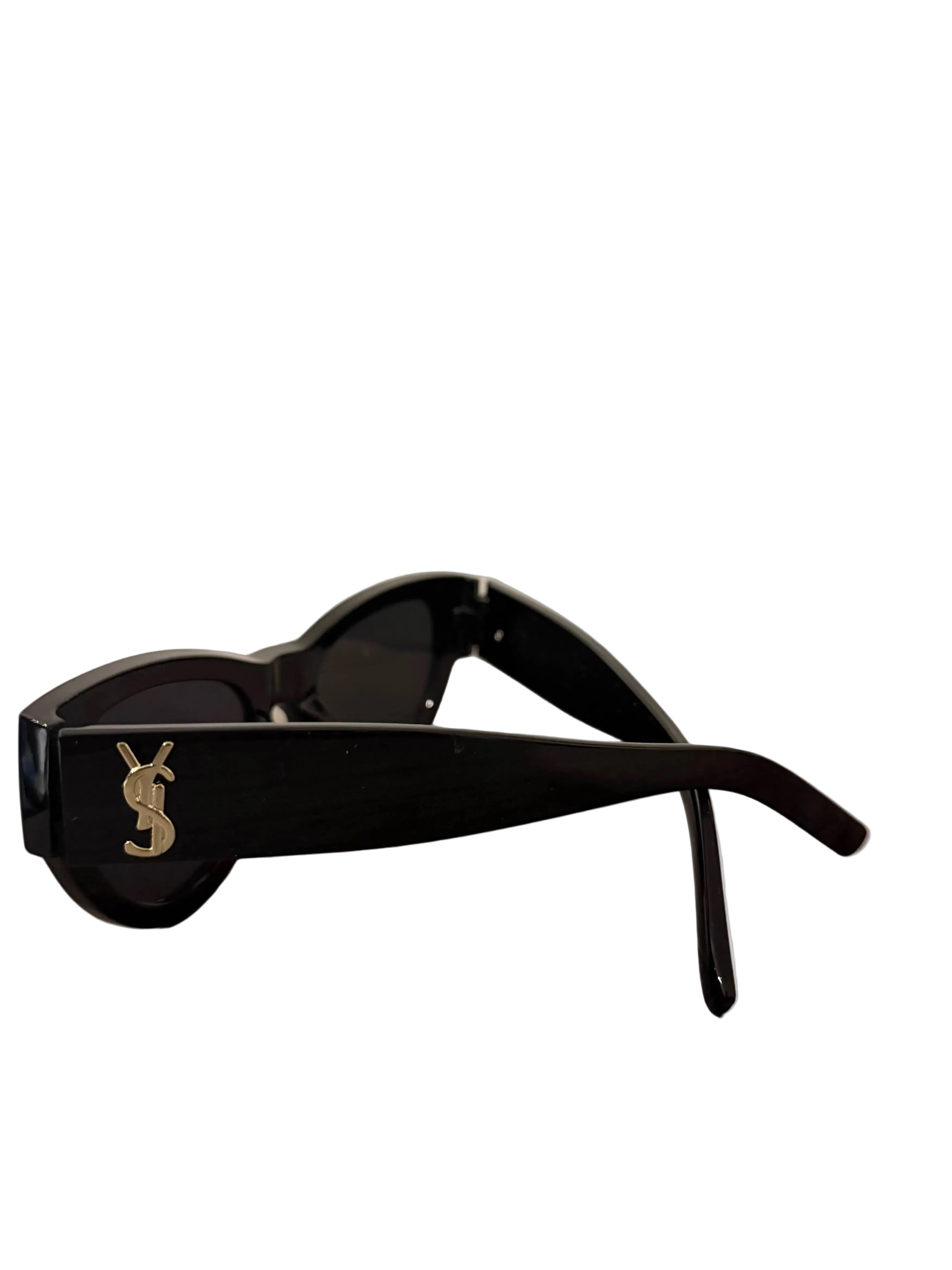 Luxury black fashionable glasses