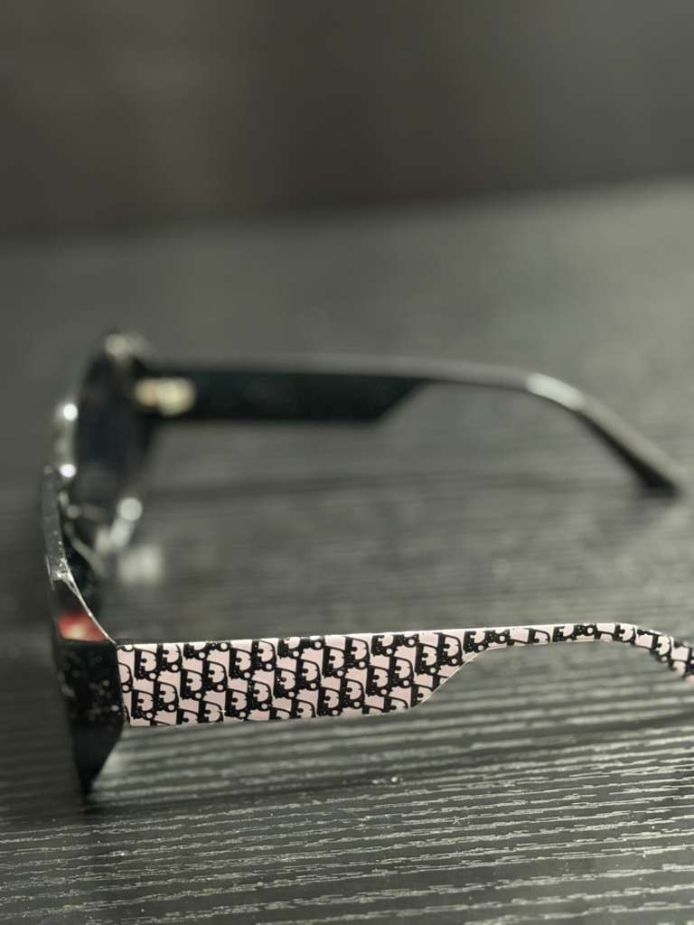 Square Frame Glasses – Sleek & Modern Design
