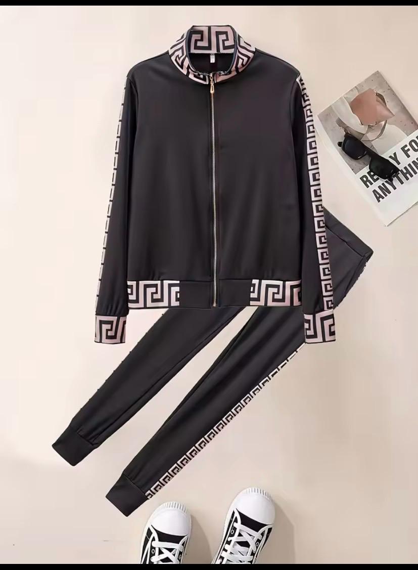 Two-Piece Tracksuit Set – Casual & Sport Style