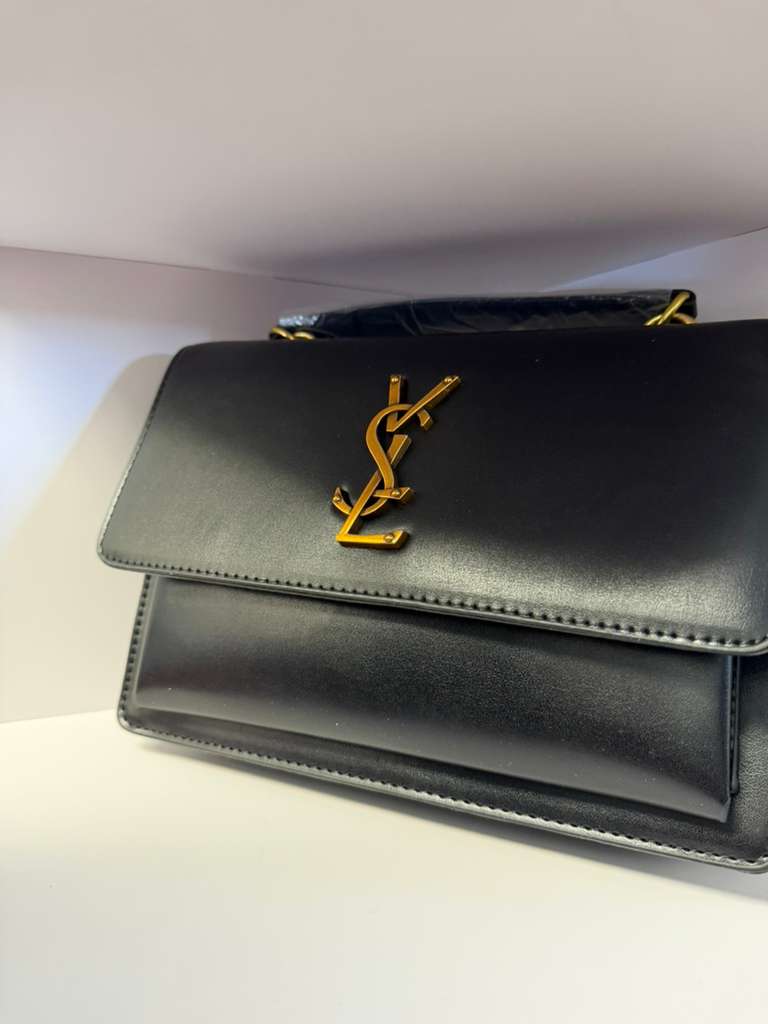 Slim Shoulder Bag – Minimal & Everyday Style